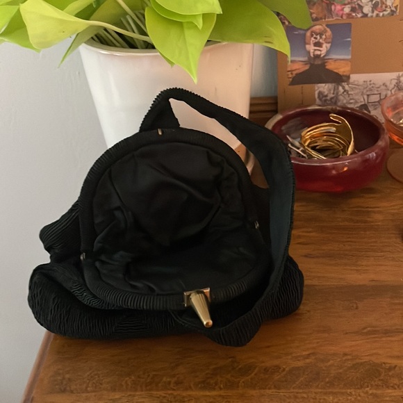 Vintage 1940s style art deco wristlet - Picture 3 of 4